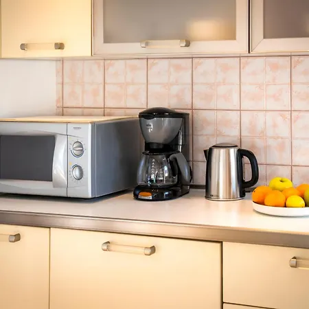 Beppo Sea View Apartament *